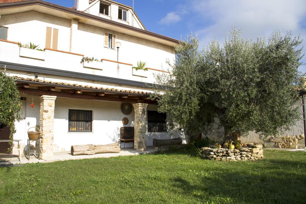Casa Dell'Arciprete B&B Arielli Номер фото